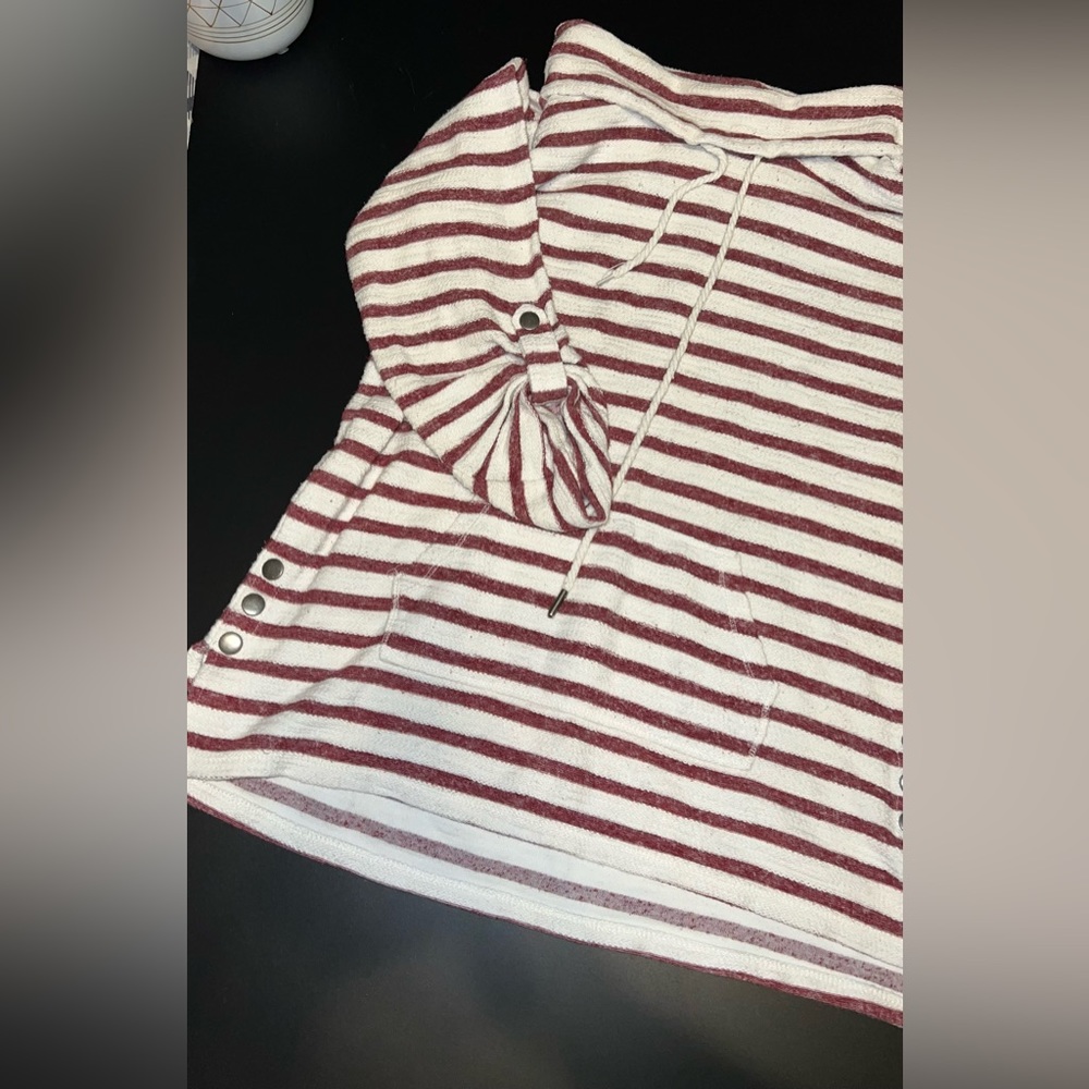 Simply Noelle Reddish Brown & Cream Pullover Hoodie Size S/M GUC